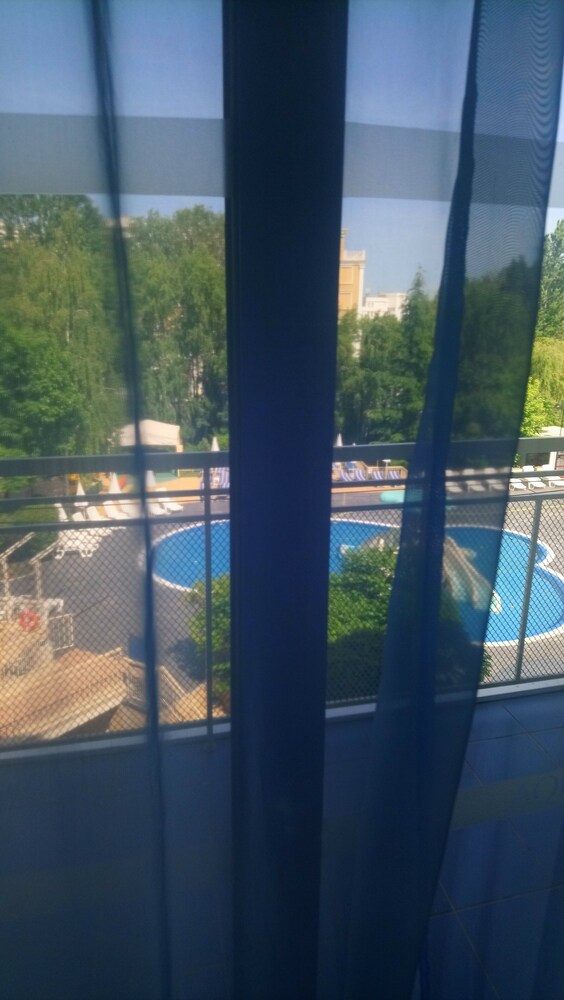 Aquamarine Hotel 66/68