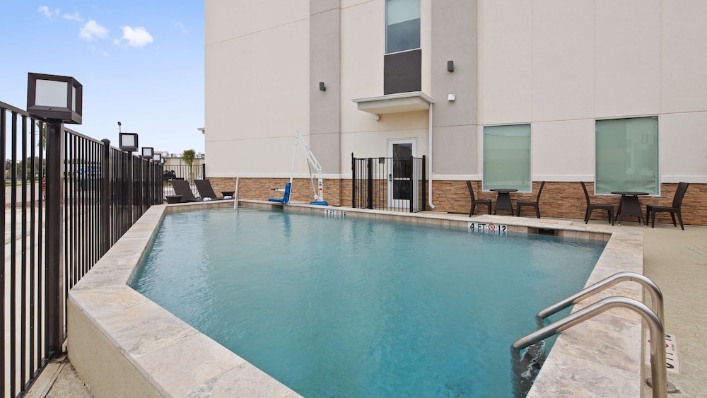 Best Western Green Oak Inn & Suites 3/30