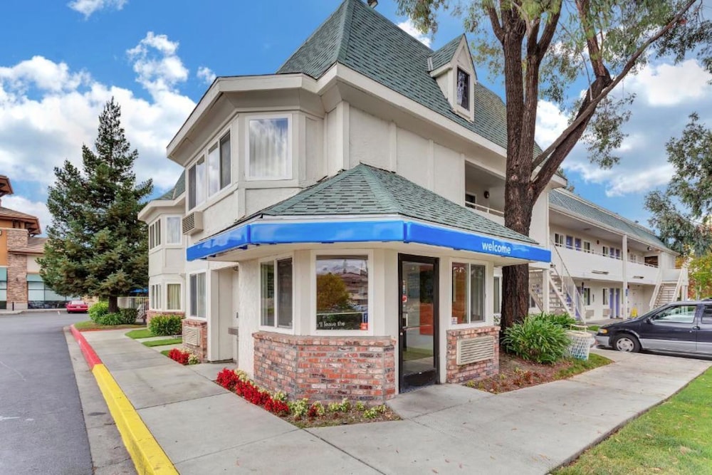 Motel6 Rohnert Park, CA 55/60