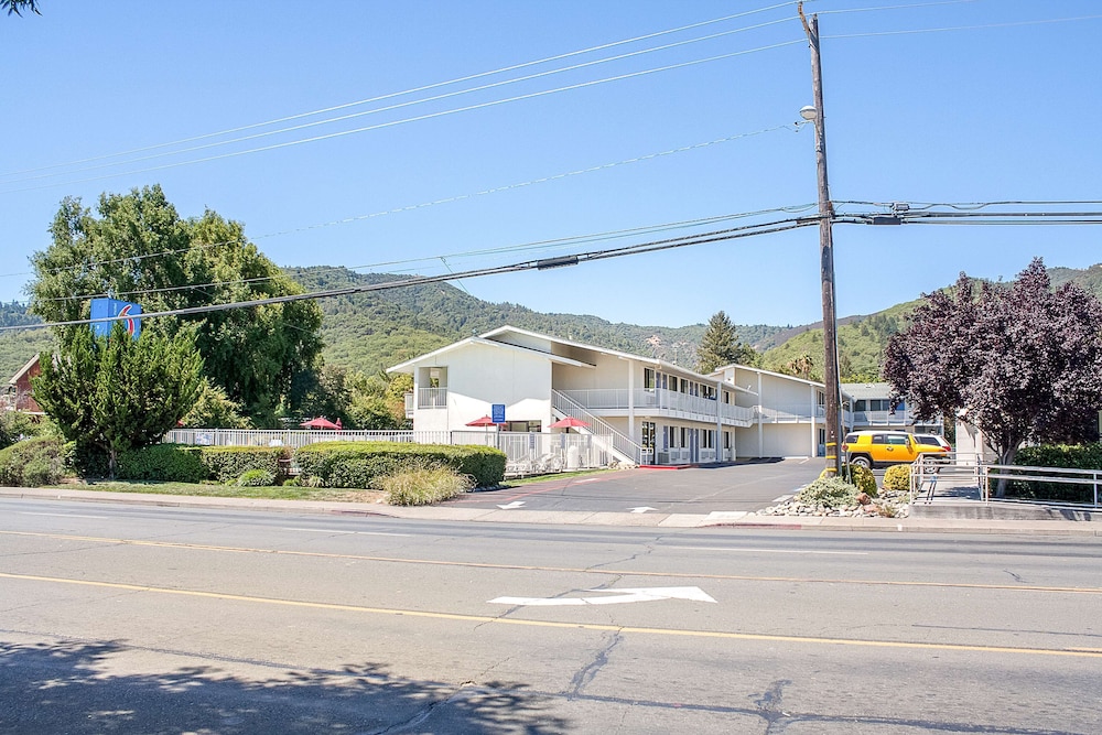 Motel6 Ukiah CA 35/53