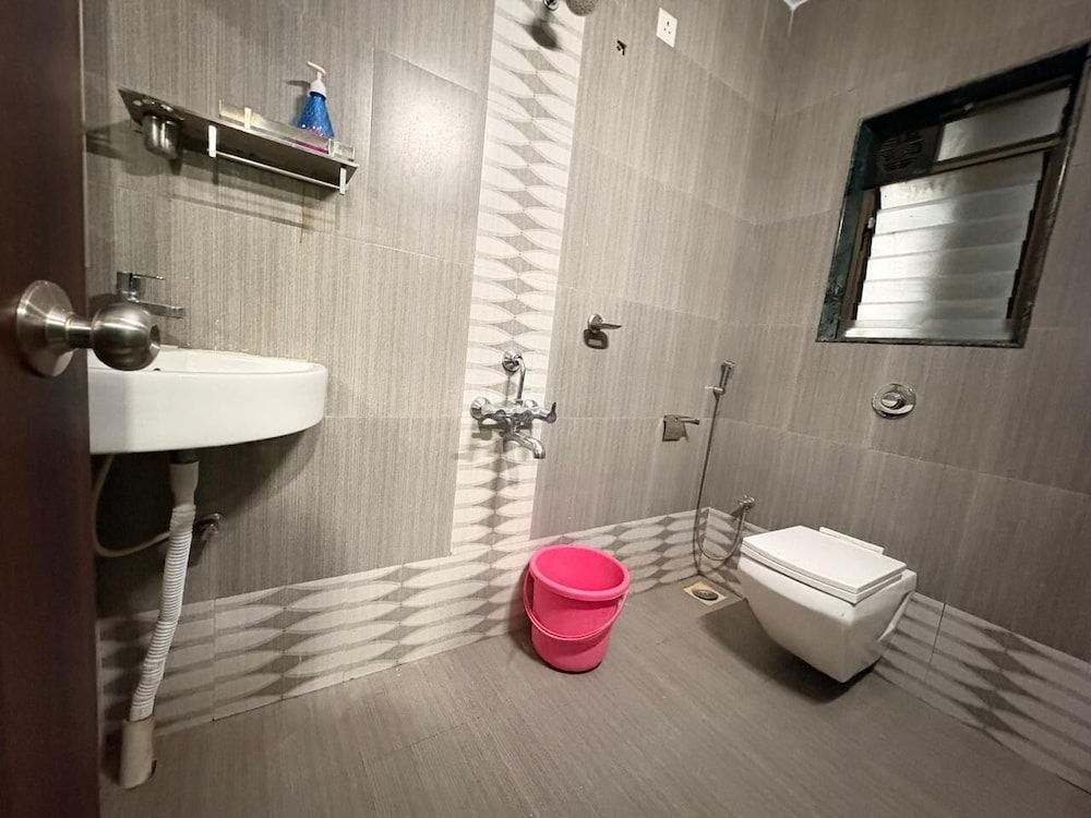 Hotel Bramha Inn 44/45