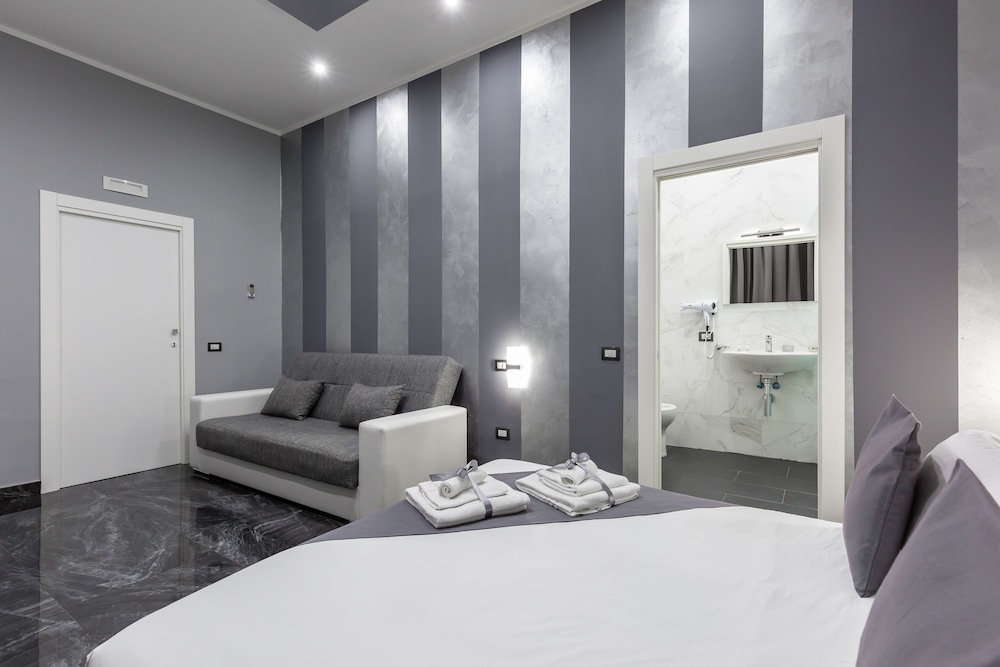 Hotel Bella Napoli Suites 42/67