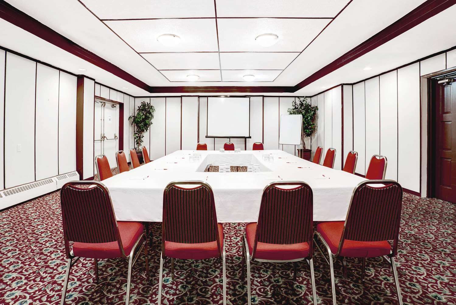 The Vic, Ascend Hotel Collection 25/27
