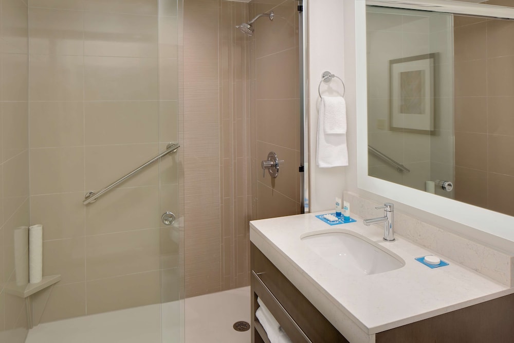 Hyatt House Across From Universal Orlando Resort 43/50