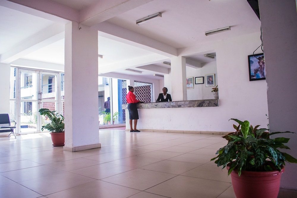 Dbi Guest House 6/50