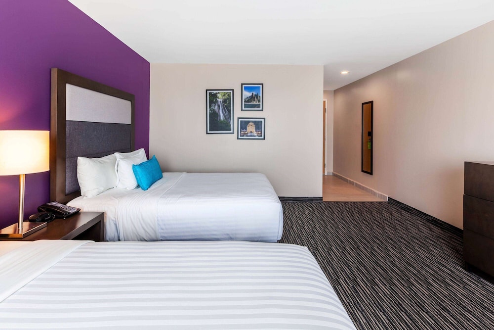 CHN Hotel Monterrey Aeropuerto, Trademark by Wyndham 10/50