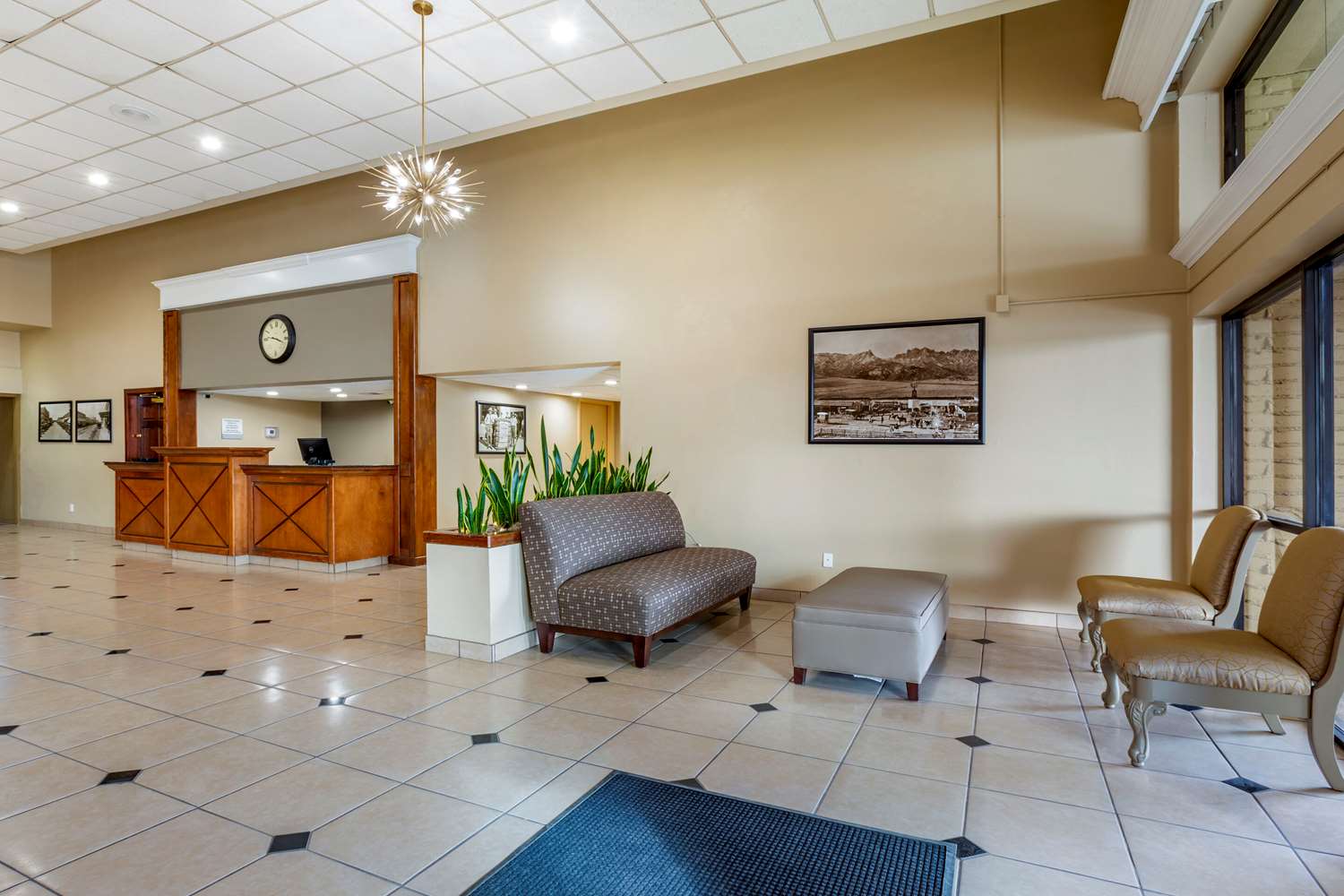 Clarion Inn and Suites Roswell, NM 16/20