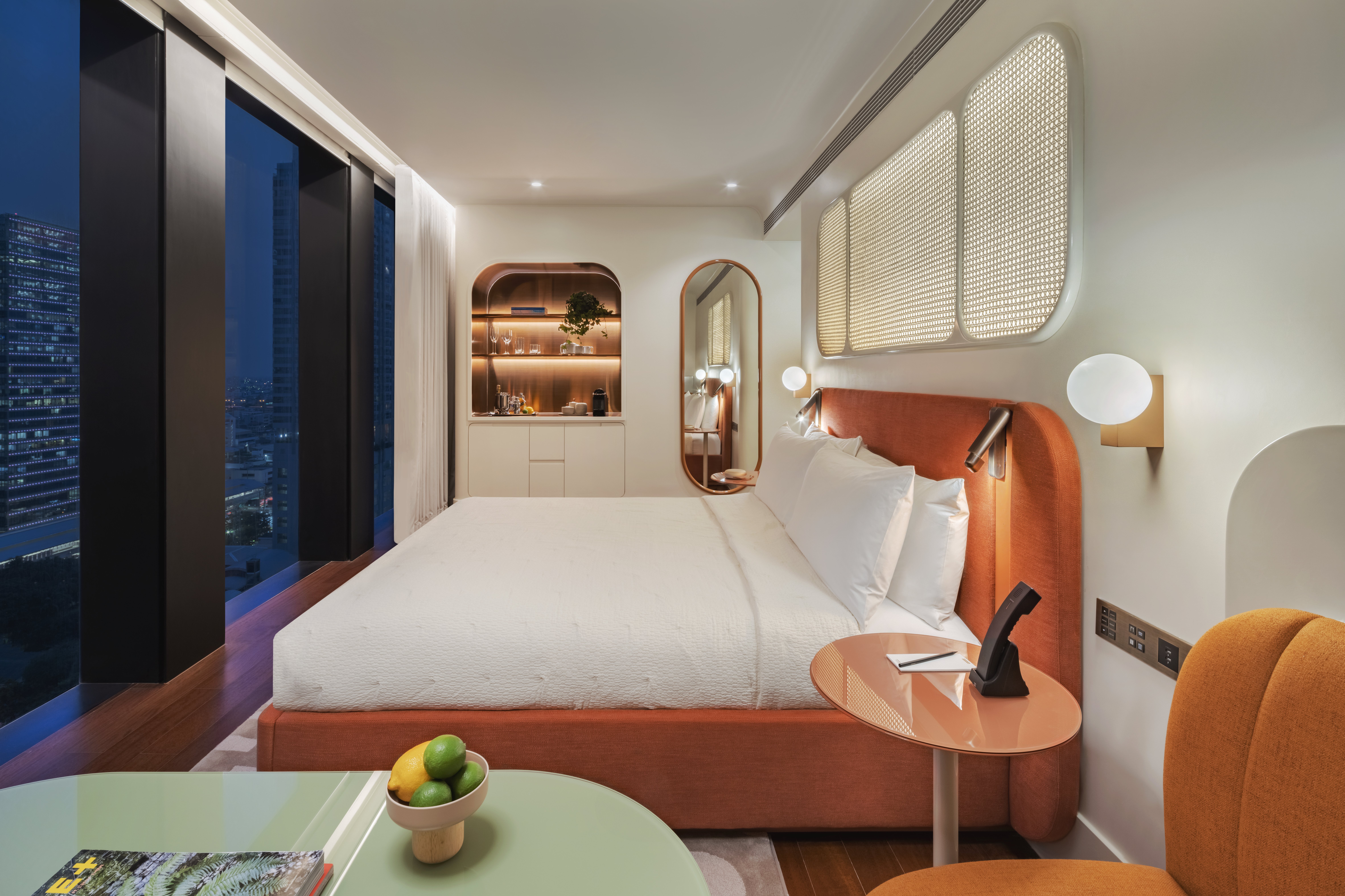 The Standard Bangkok Mahanakhon 13/50