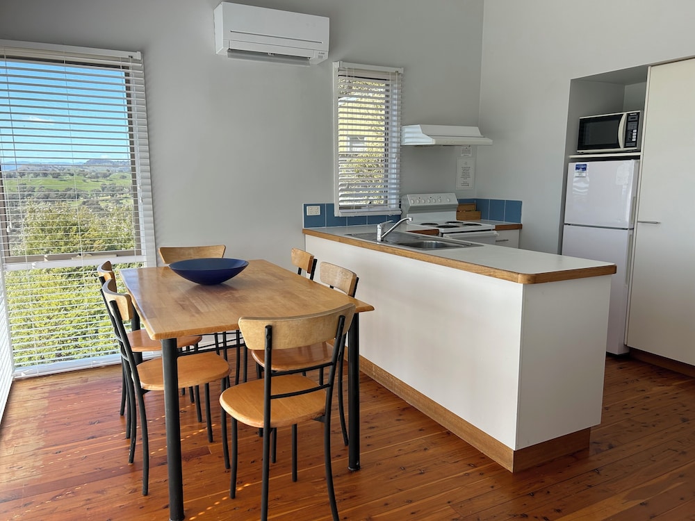 Burnt Creek Cottages Mansfield 24/50