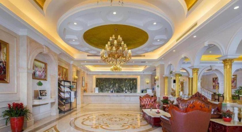Vienna International Hotel (Shenzhen Longgang Dayun Center) 9/38