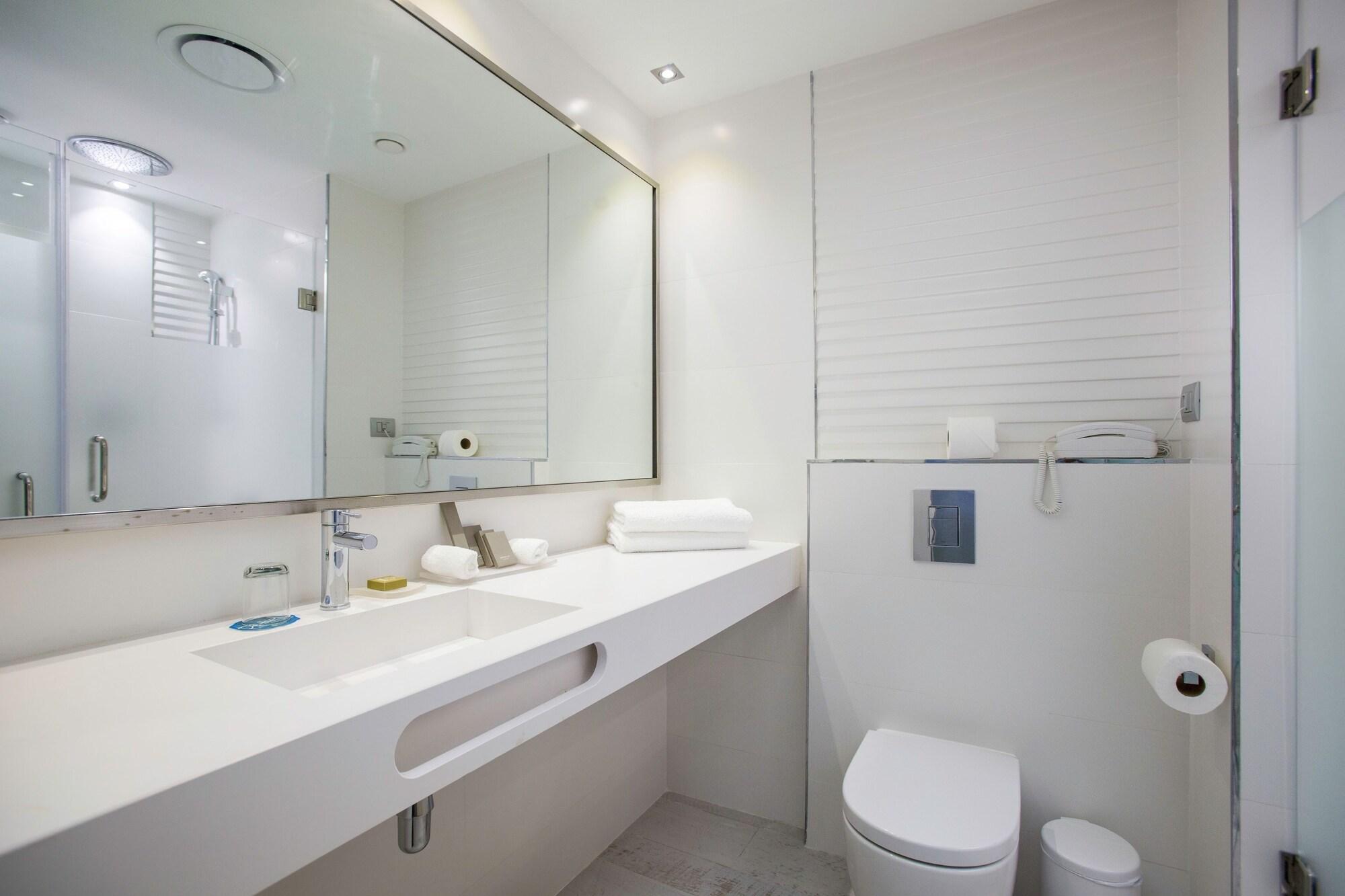 Duplex, Suite, with Pool