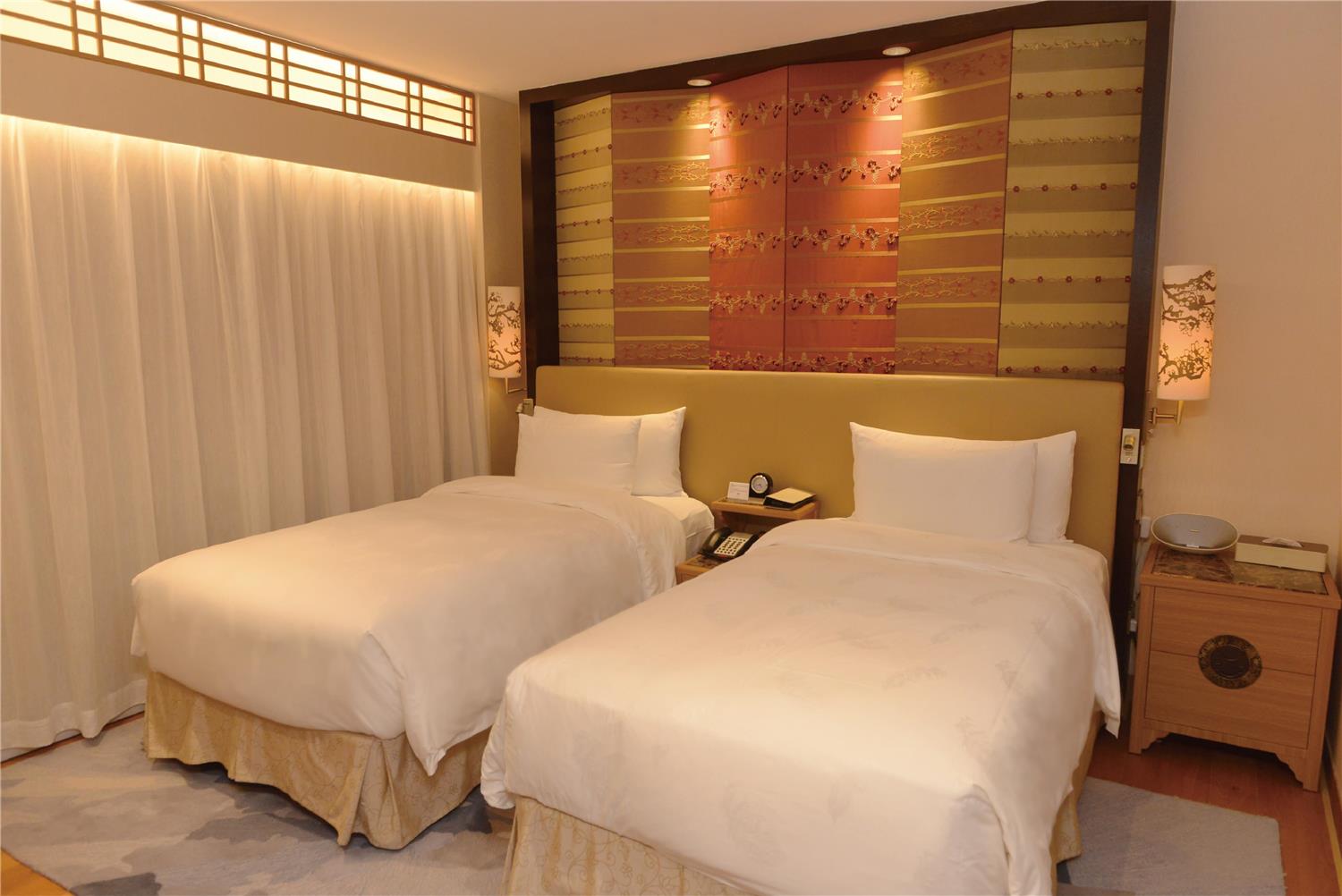 Garden Executive Suite Twin Bed