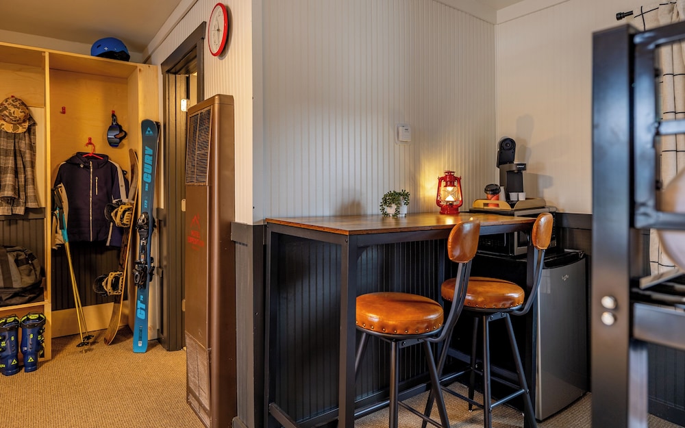 THE RED LODGE INN 19/50