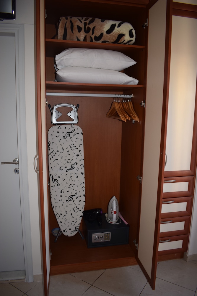 Alena Apartments photo2