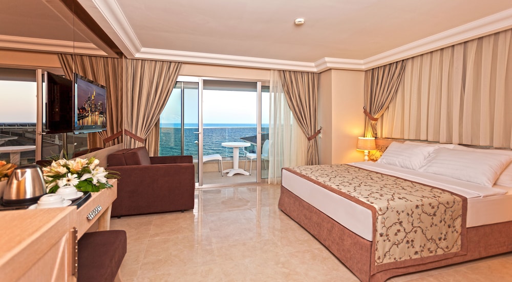 Xperia Saray Beach 30/67