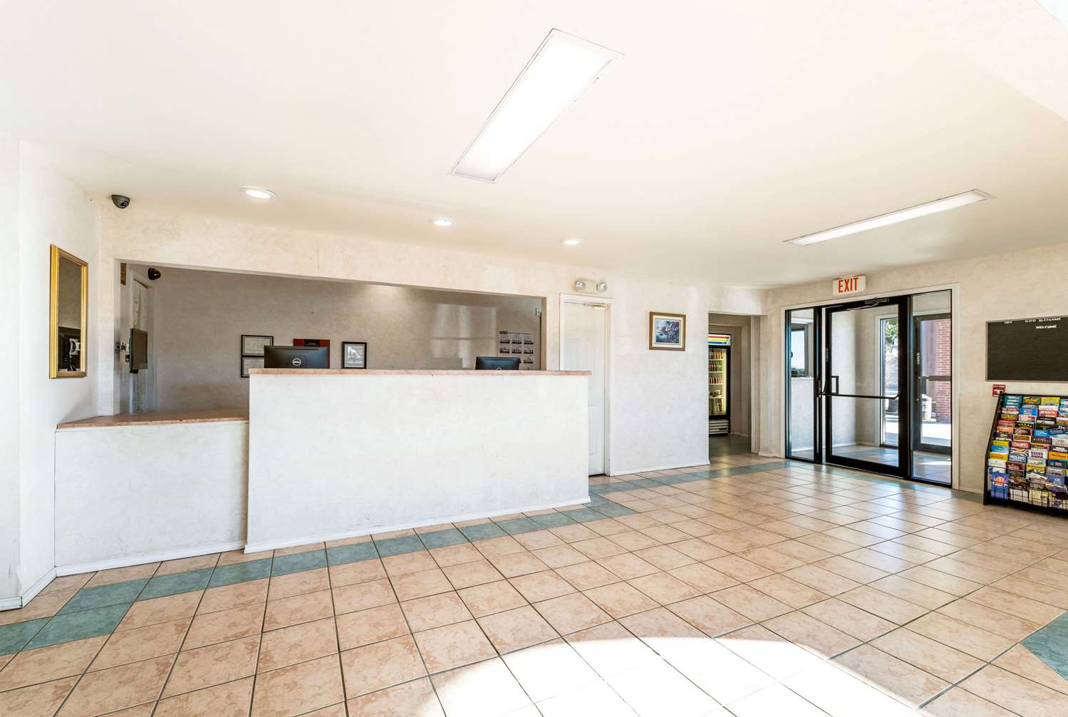 Travelodge by Wyndham Decatur TX 2/39