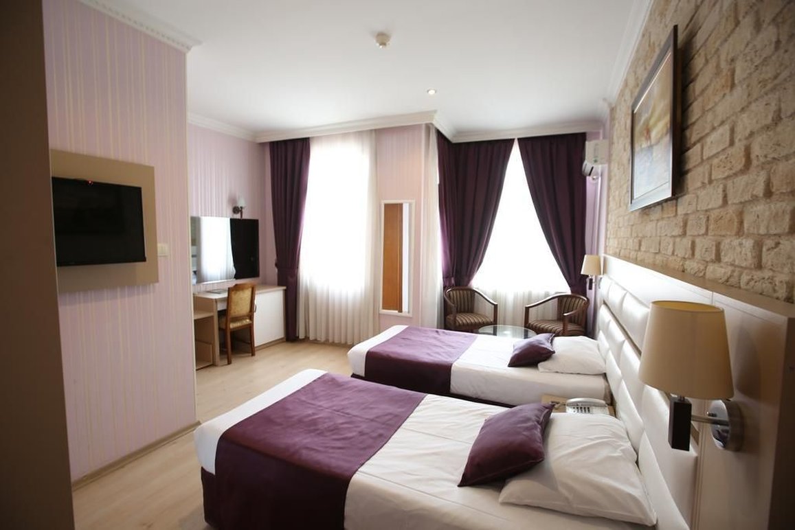 Nil Hotel 30/61