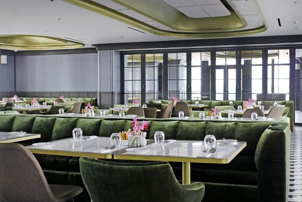Goodrich Suites Jakarta 56/62