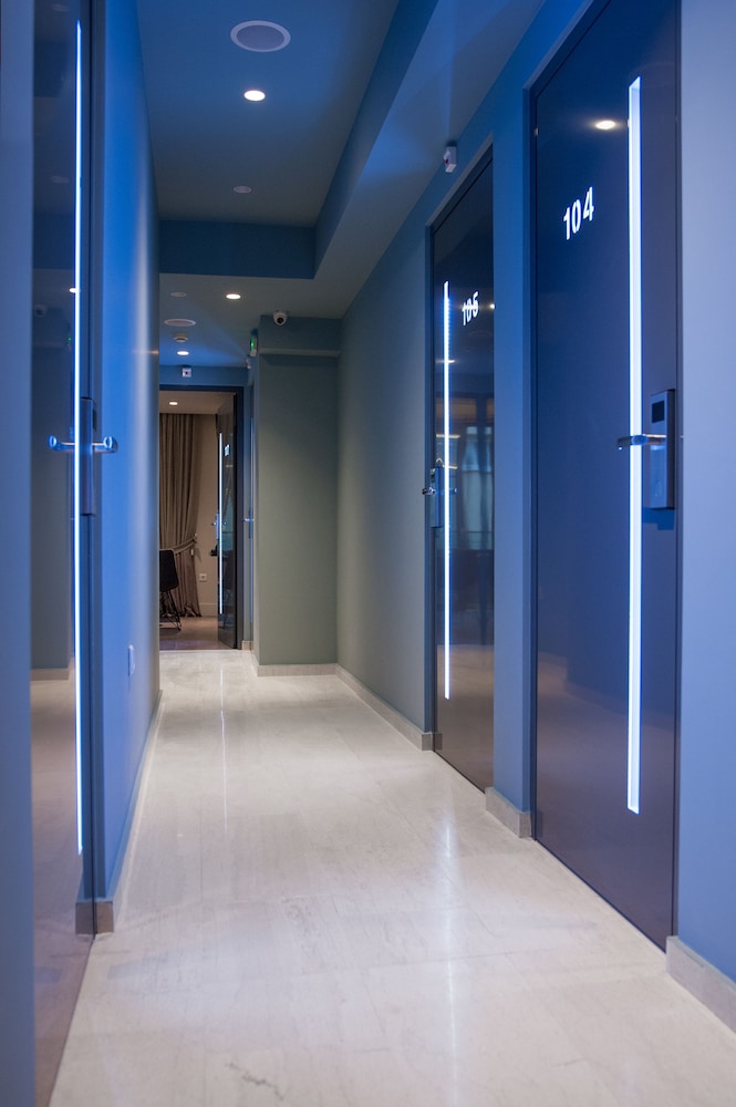 Athens Platinum Rooms and Suites 56/57