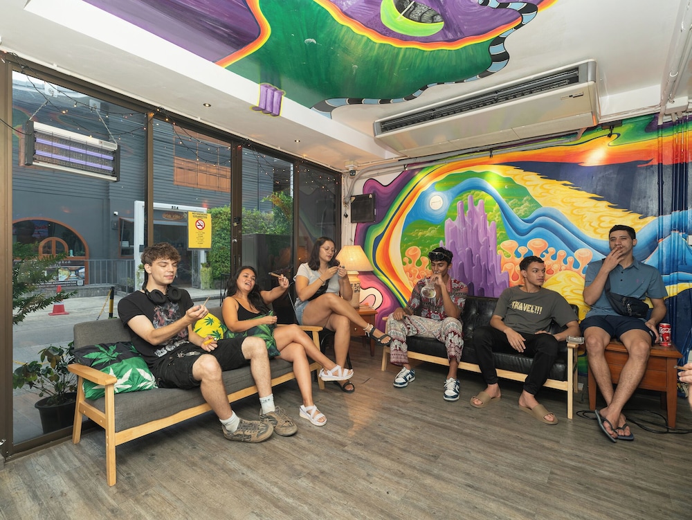 Oh Bangkok Hostel 80/84