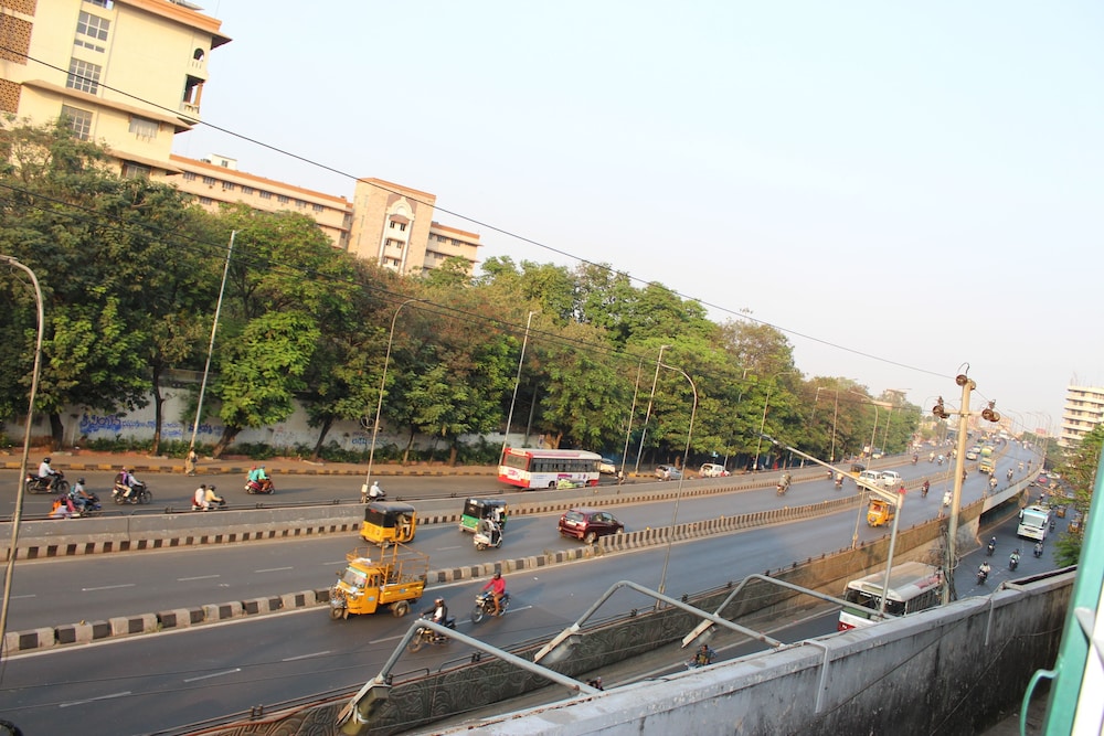 Deccan Comforts 39/41