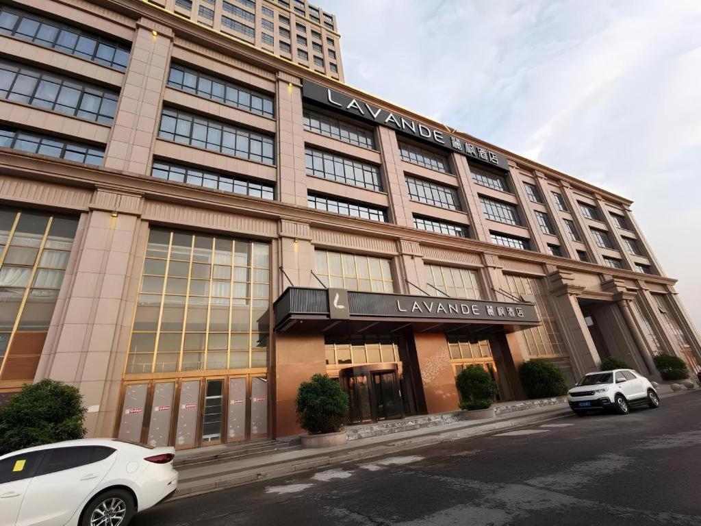Lavande Hotel (Wuxi East Railway Station) 69/70