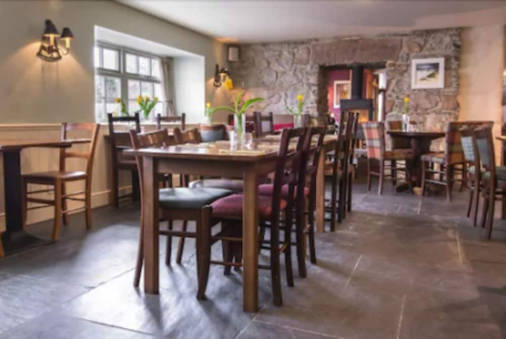 The Loch Ness Inn 34/45
