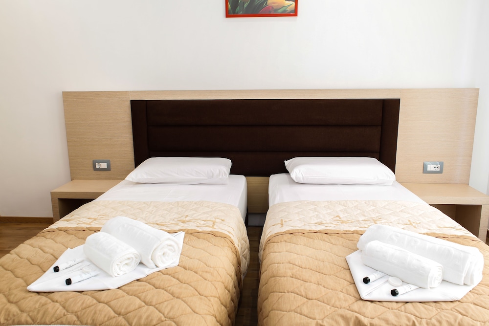 Hotel Saranda Palace 23/70