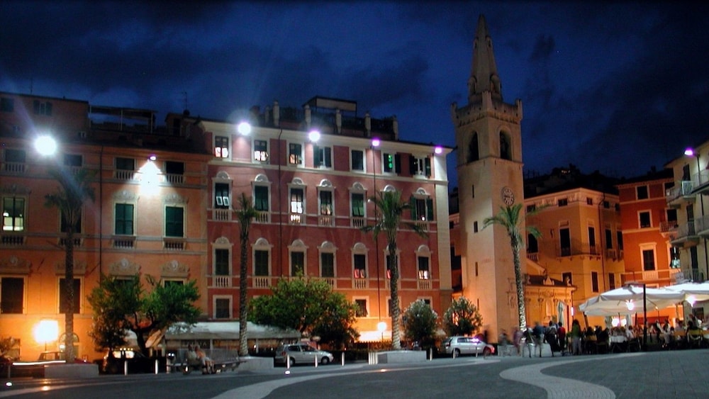 Del Golfo Hotel 1/31