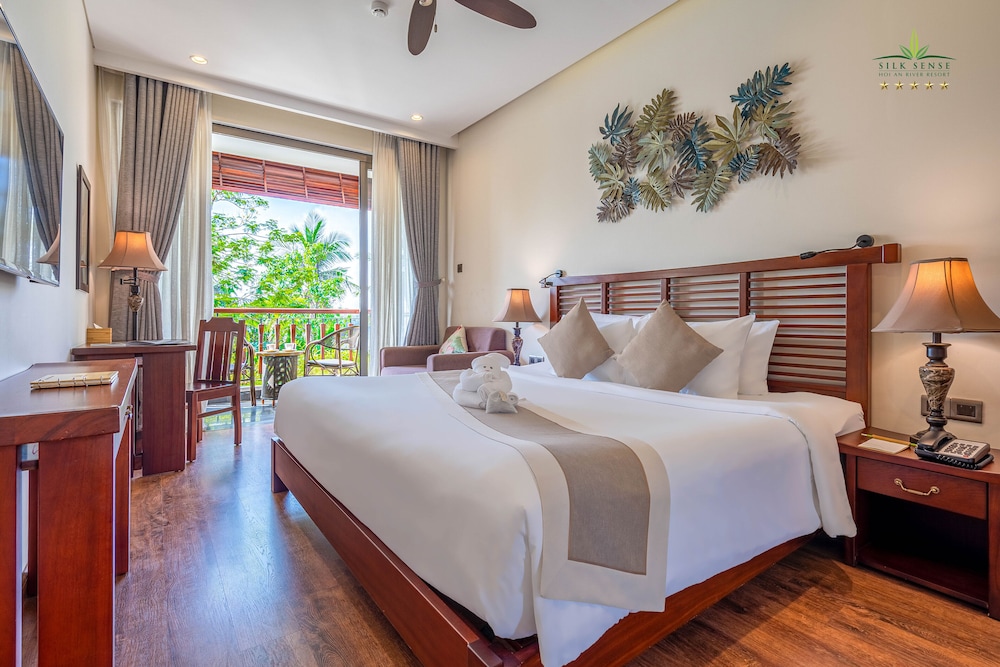 2 Bedrooms, River, Villa, King and Twin Beds, Private Pool