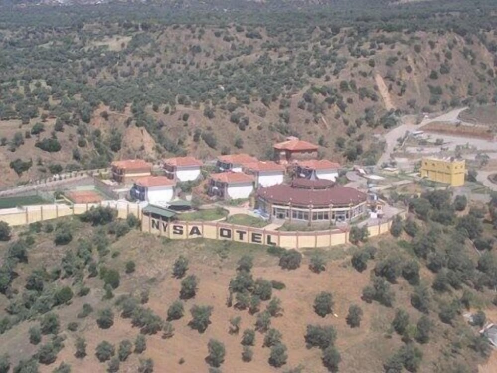 NYSA HOTEL 39/50