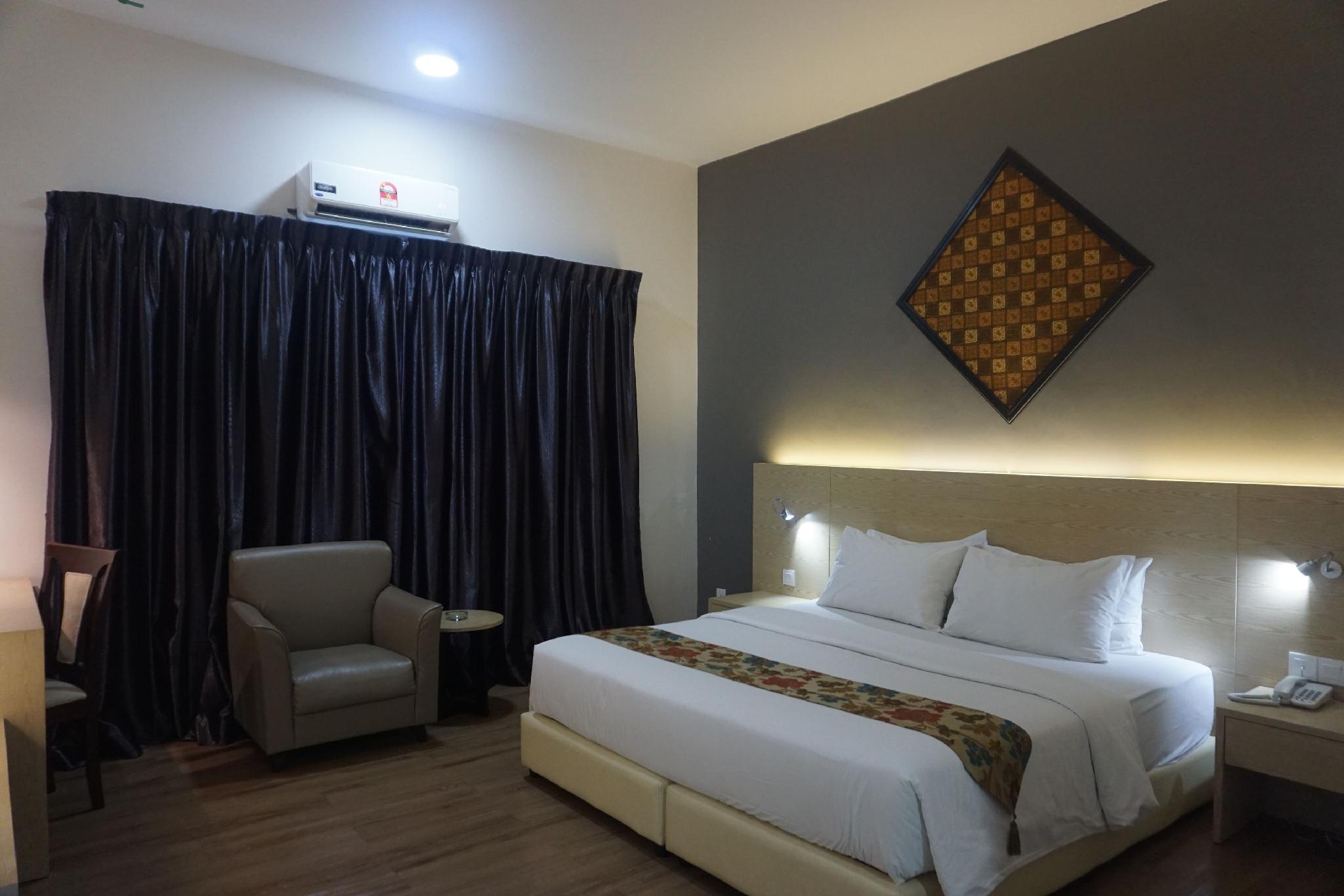 غرفة ديلوكس، Kingston Hotel 25 at Summit Signature Batu Pahat 2/4