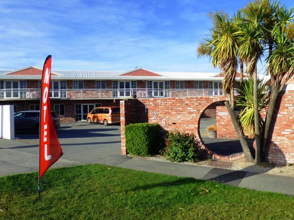 Alexandra Heights Motel 53/57