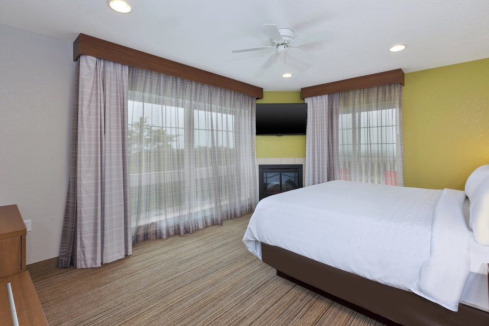2 Bedrooms, Penthouse, Suite, 2 King Beds, Valley View, Jetted Tub, Kitchen