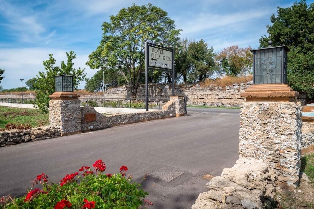 Hotel Villa Rita 55/56