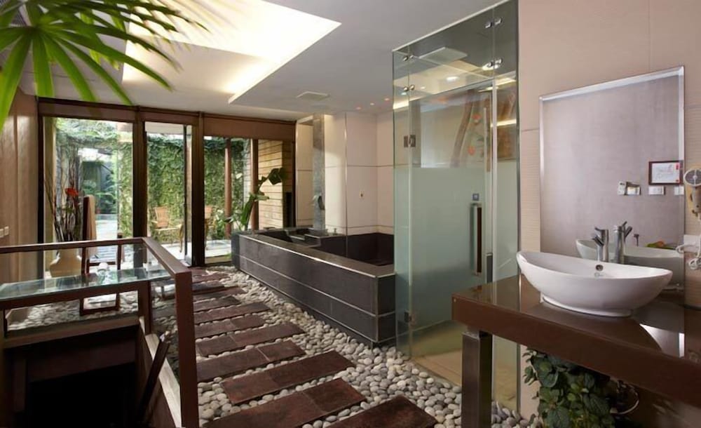 Hefong Villa Faddism Hotel 36/39