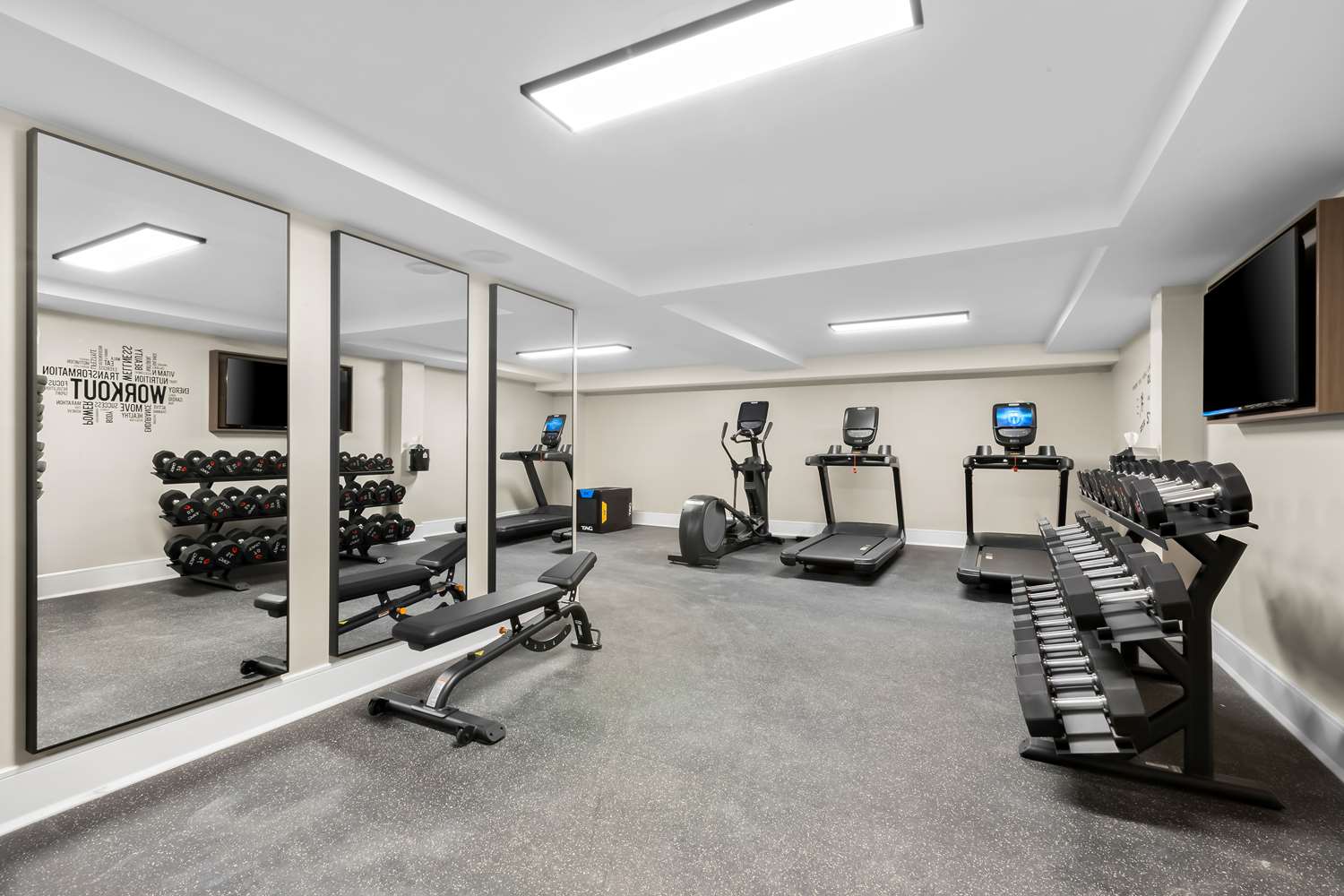 Latitude Suites Tinton Falls Eatontown 8/19
