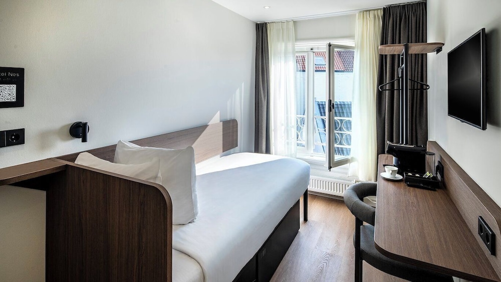 ROOM, SINGLE, SINGLE BED, CITY VIEW
