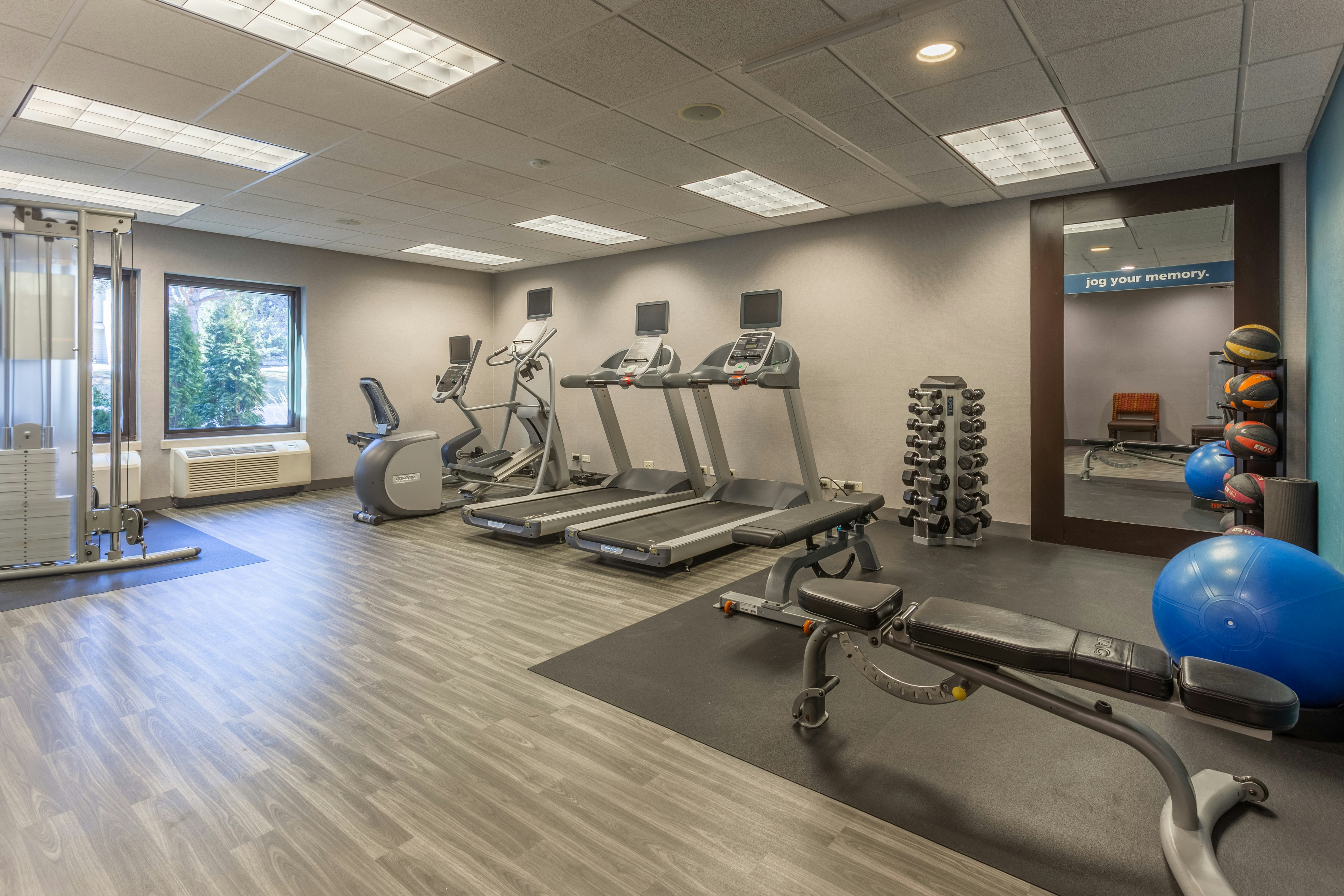 Hampton Inn Madison East Towne Mall Area 22/34