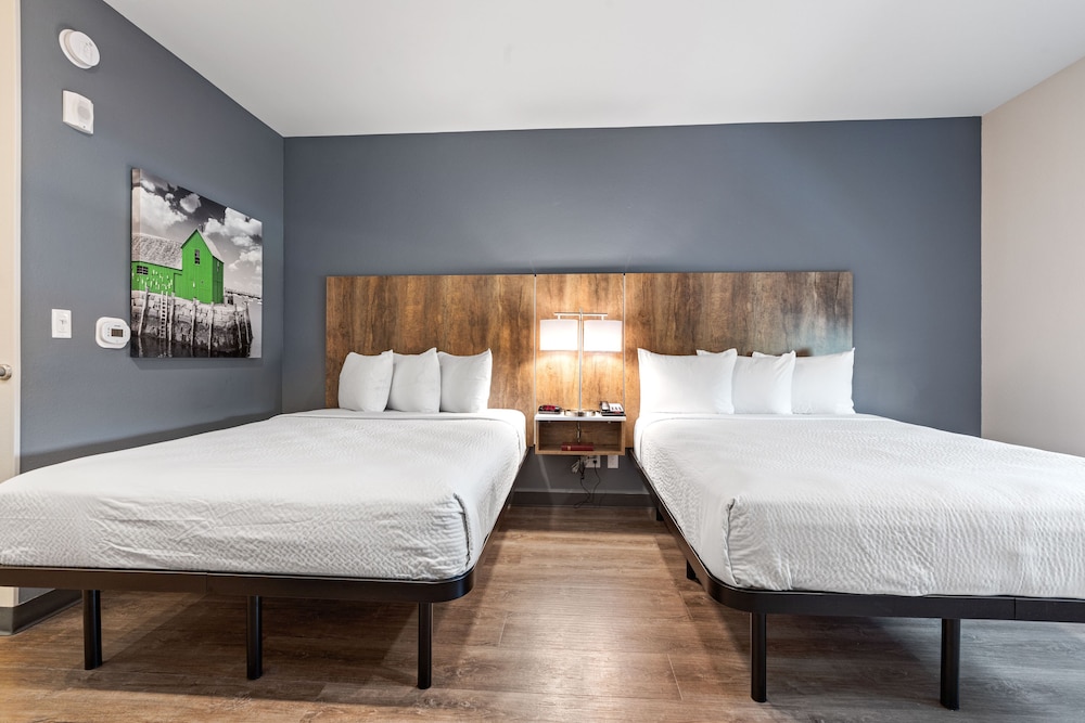 PREMIUM, STUDIO, 2 QUEEN BEDS