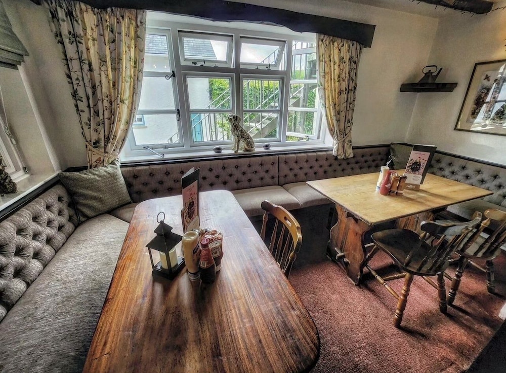 The Royal Oak Inn 15/50