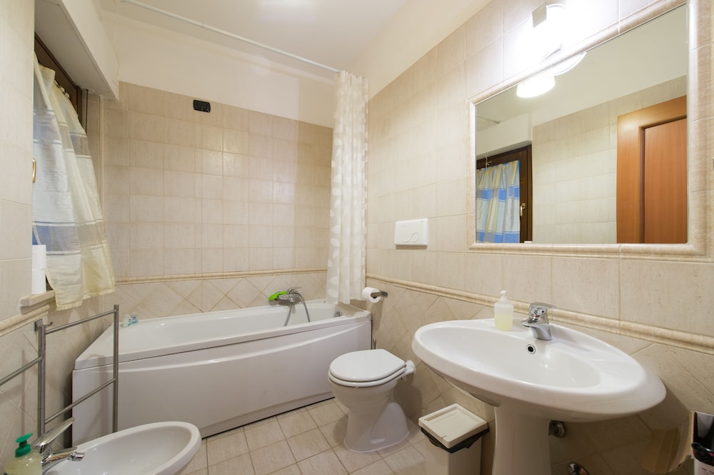 Domus Al Parco Guest House 43/47
