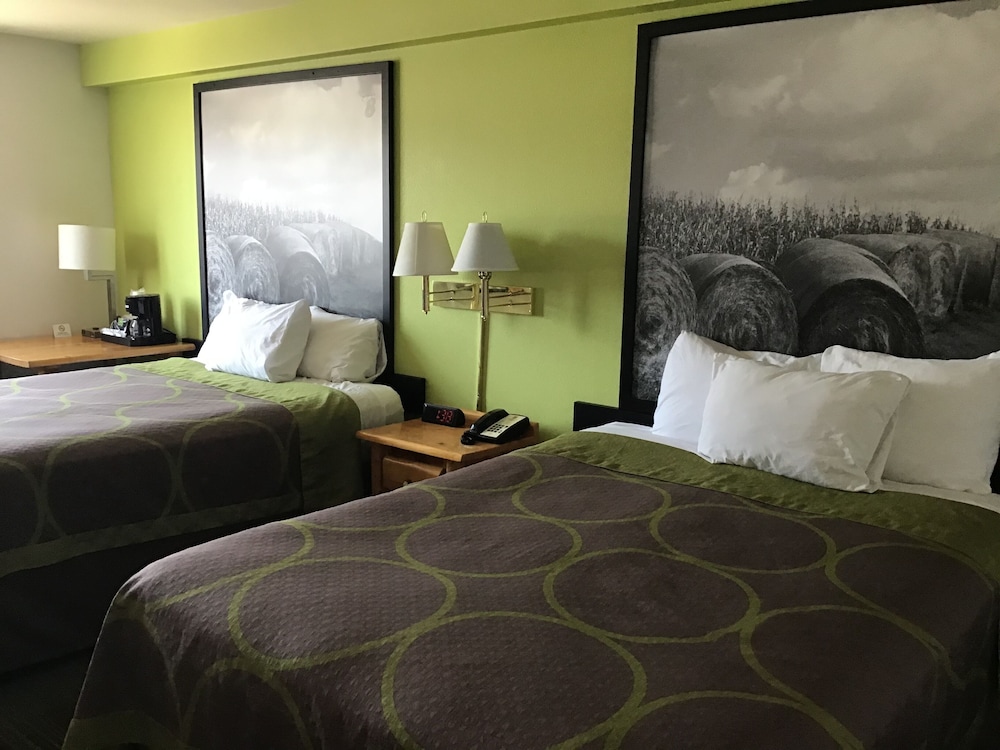 Super 8 by Wyndham Powell 7/18