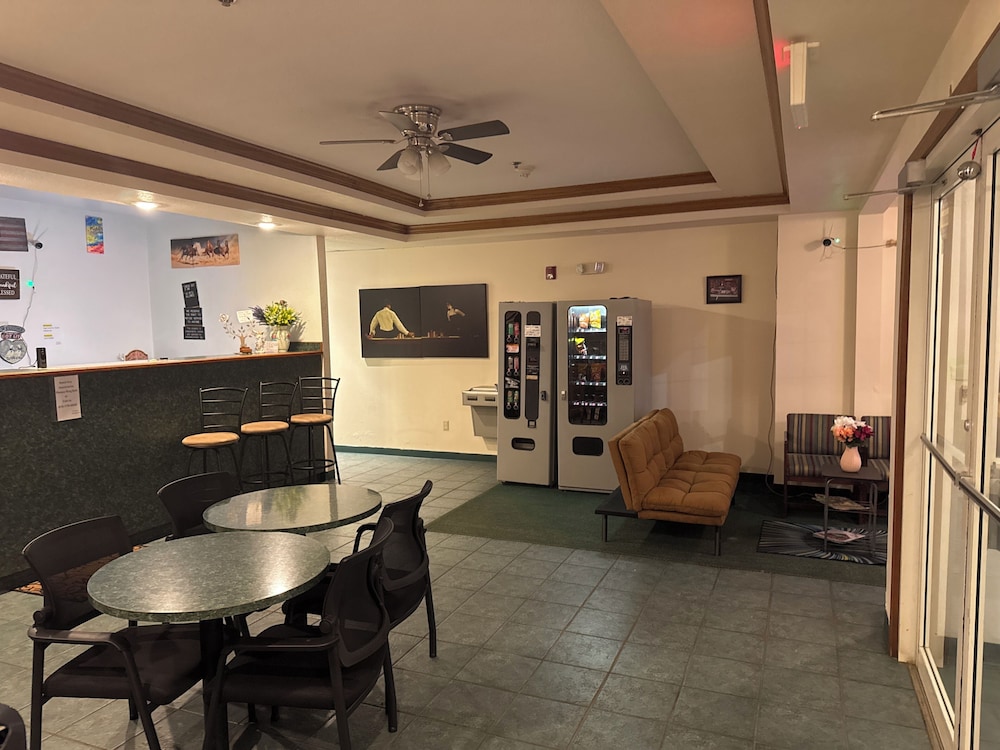Highland Inn Peculiar 30/52