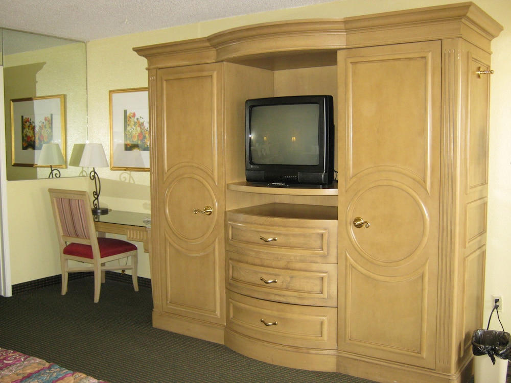 Heritage Inn Express Roseville 27/51