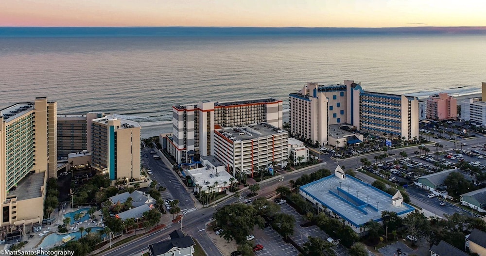Grande Cayman Resort 71/74