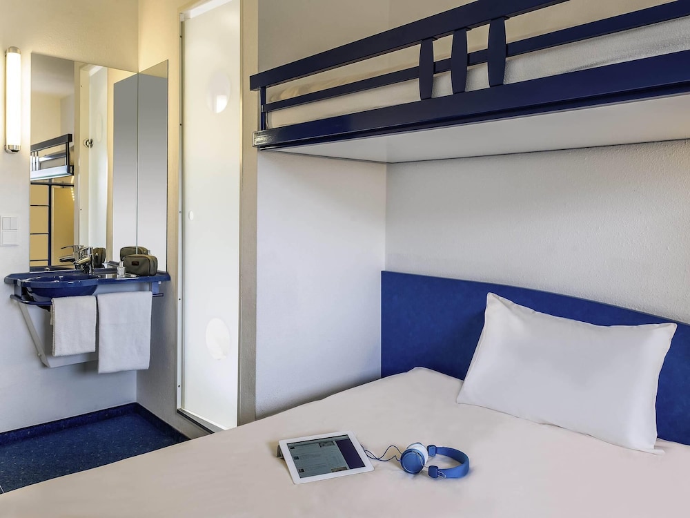 Ibis Budget Rochefort 49/50
