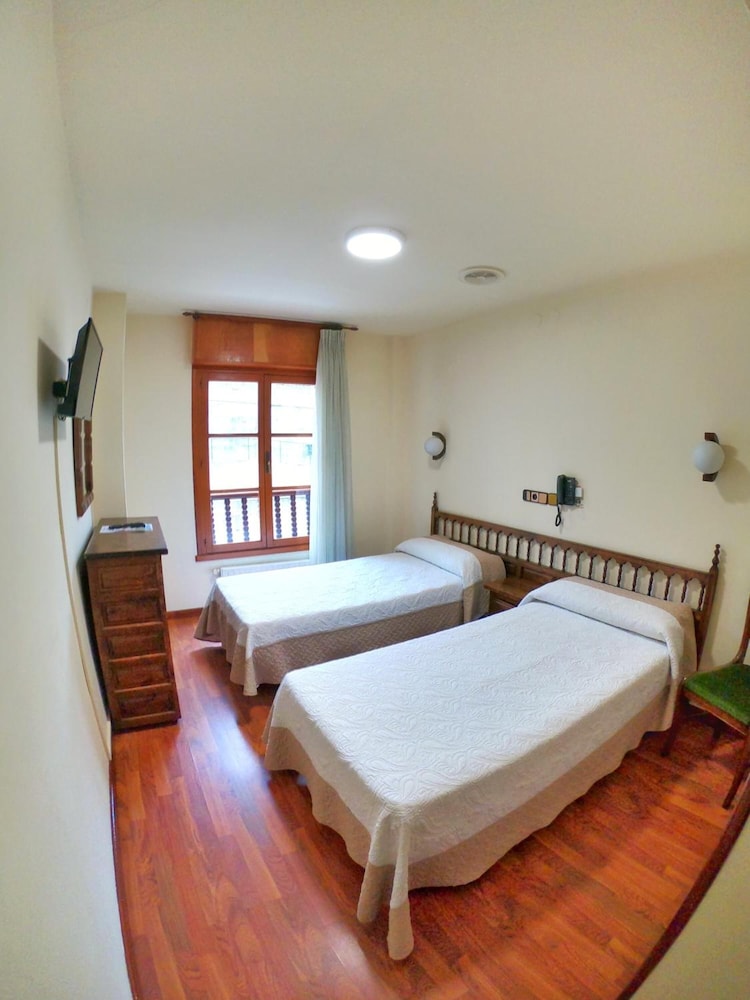 Hotel Virgen de Covadonga 10/47