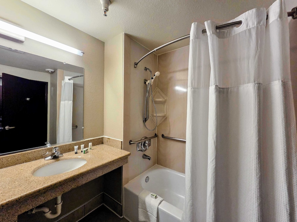غرفة بسريرين كوين لذوي الإعاقة، Ramada by Wyndham Tukwila Southcenter 10/10