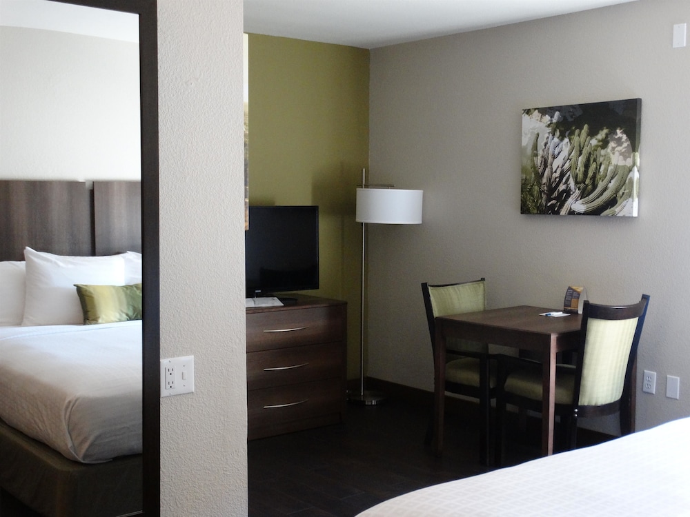 Best Western North Phoenix Hotel 34/76